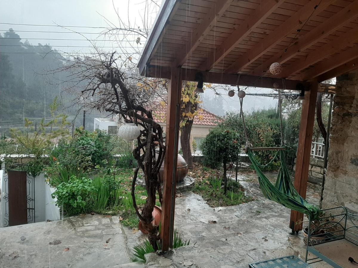 Blue Cottage Apsiou Exterior photo